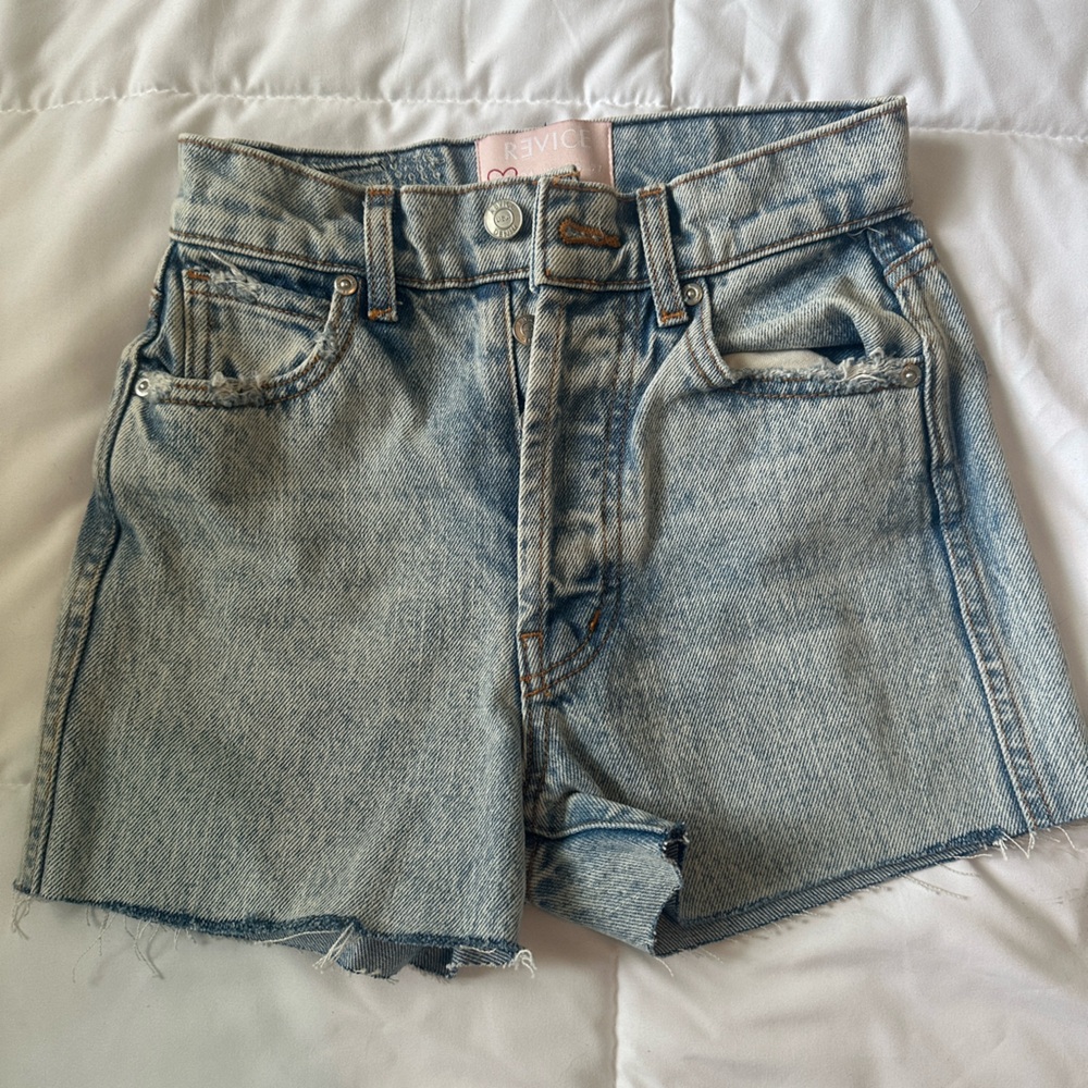 Revice Shorts
